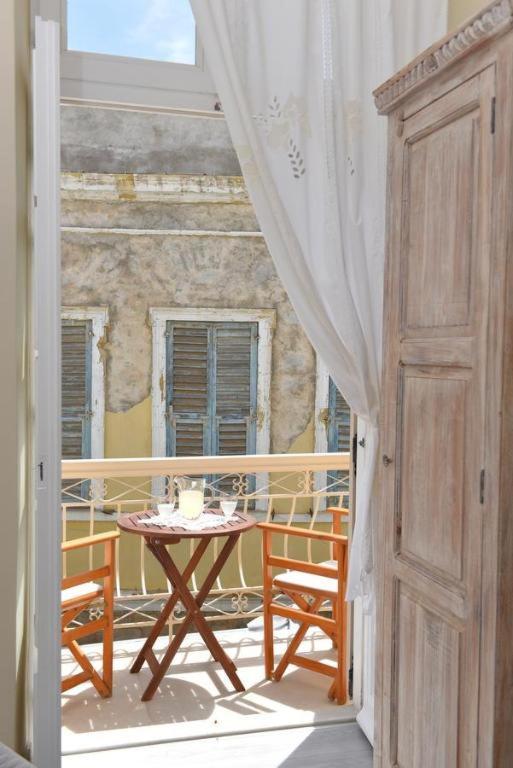 Oisyra Boutique Suites Ermoúpoli Extérieur photo